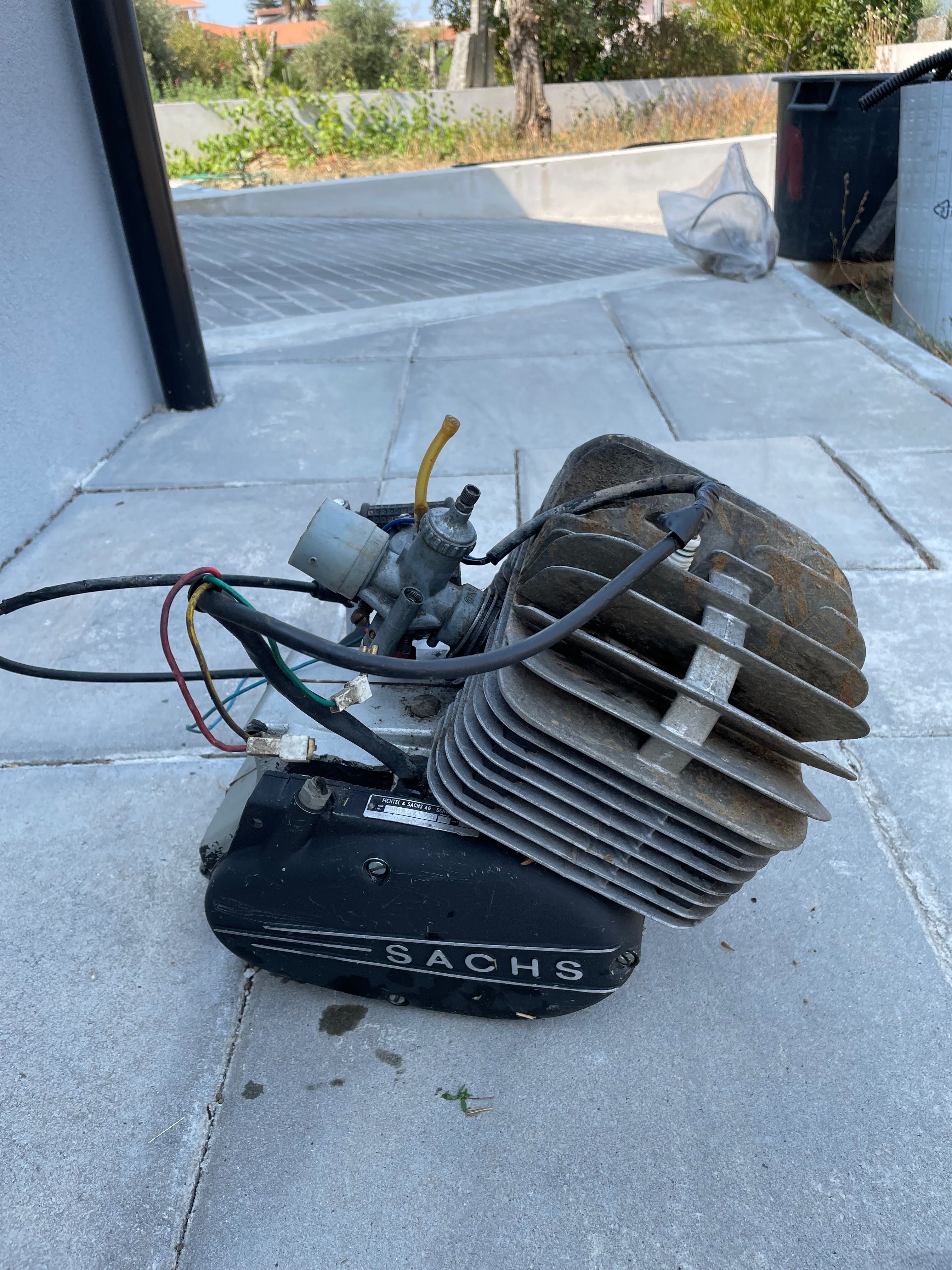 Motor Sachs V5  .