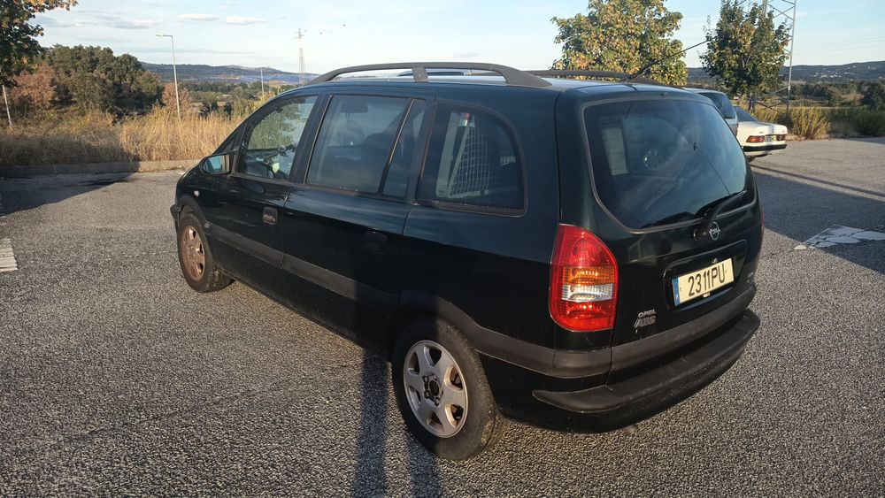 Zafira 7 lugares 2.0Dti 82 cv