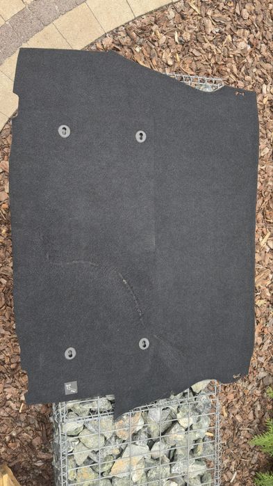 Tapicerka bagaznika e36 compact