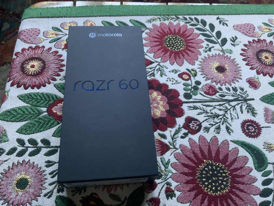 Mototola RAZR 60 blue. 8gb+256gb XT2553-1