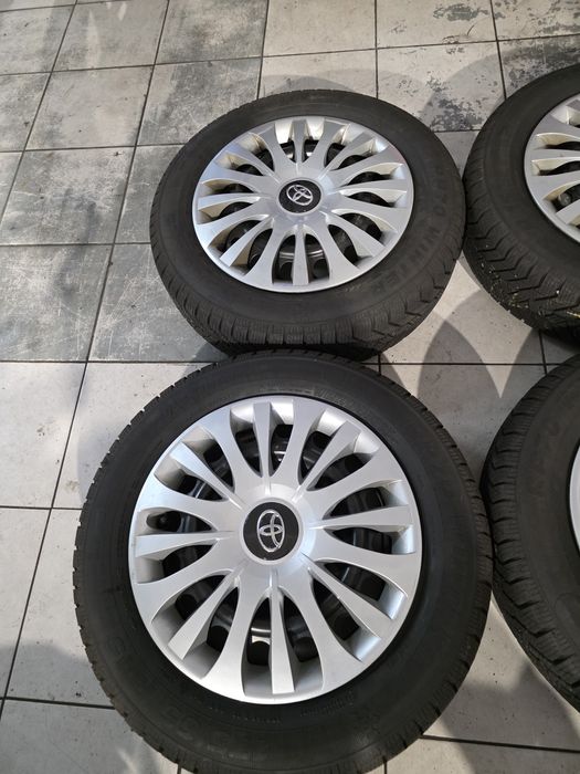 Felgi Stalowe Toyota Yaris 4x100 do24 Opony Zimowe 175/55r15