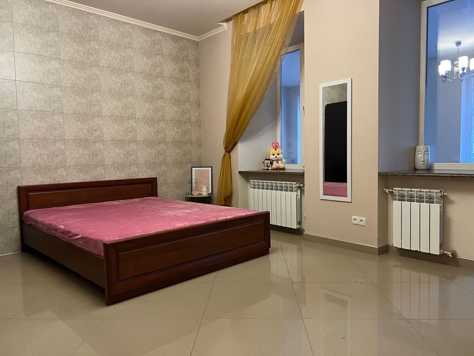 Снимите двухкомнатную квартиру в Центре, проспект Дмитра Яворницького