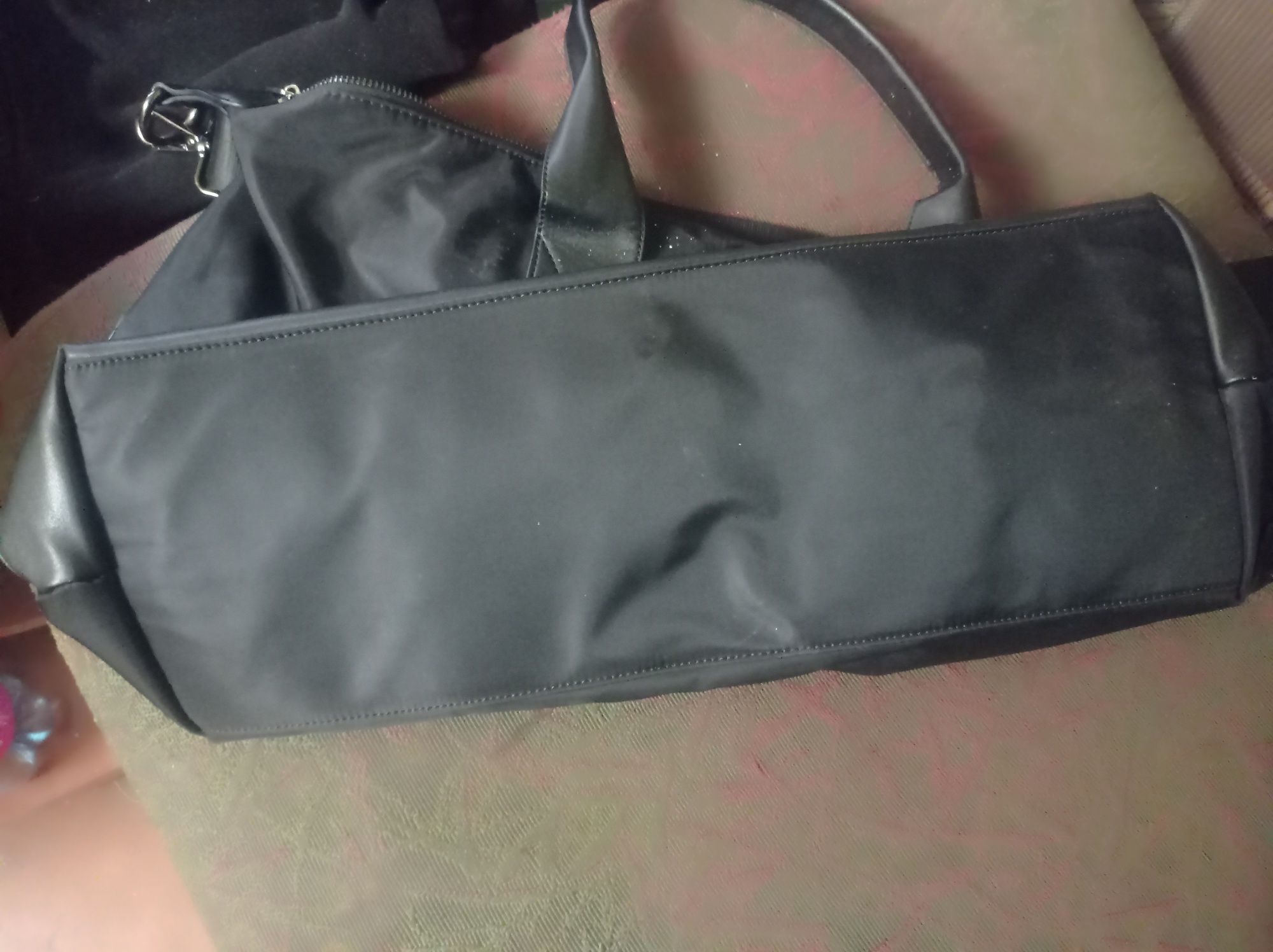 Дорожная сумка Givenchy.