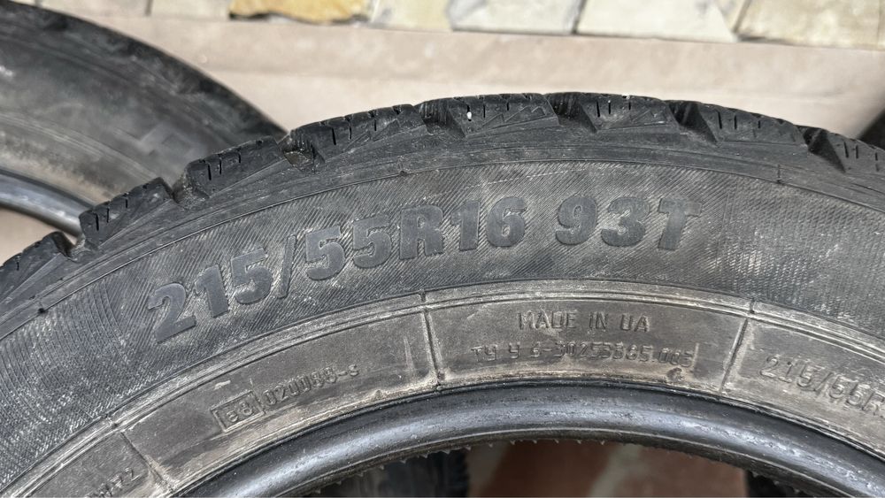 Зимові шини 215/55/R16
