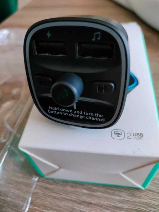 Transmiter bluetooth FM for car T25
