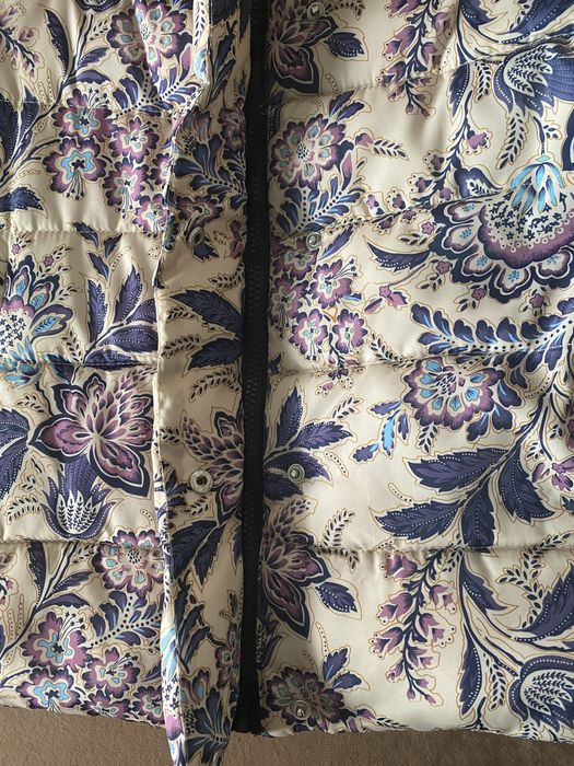 Курточку висна , осінь