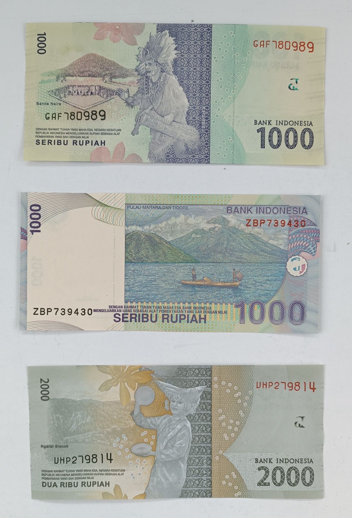 zestaw banknotów 1000 i 2000 rupiah , Indonezja , 3 szt