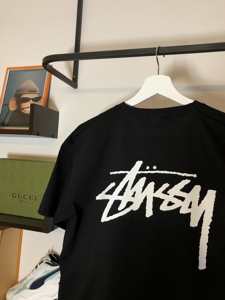 Футболка Stussy (чорного кольору)