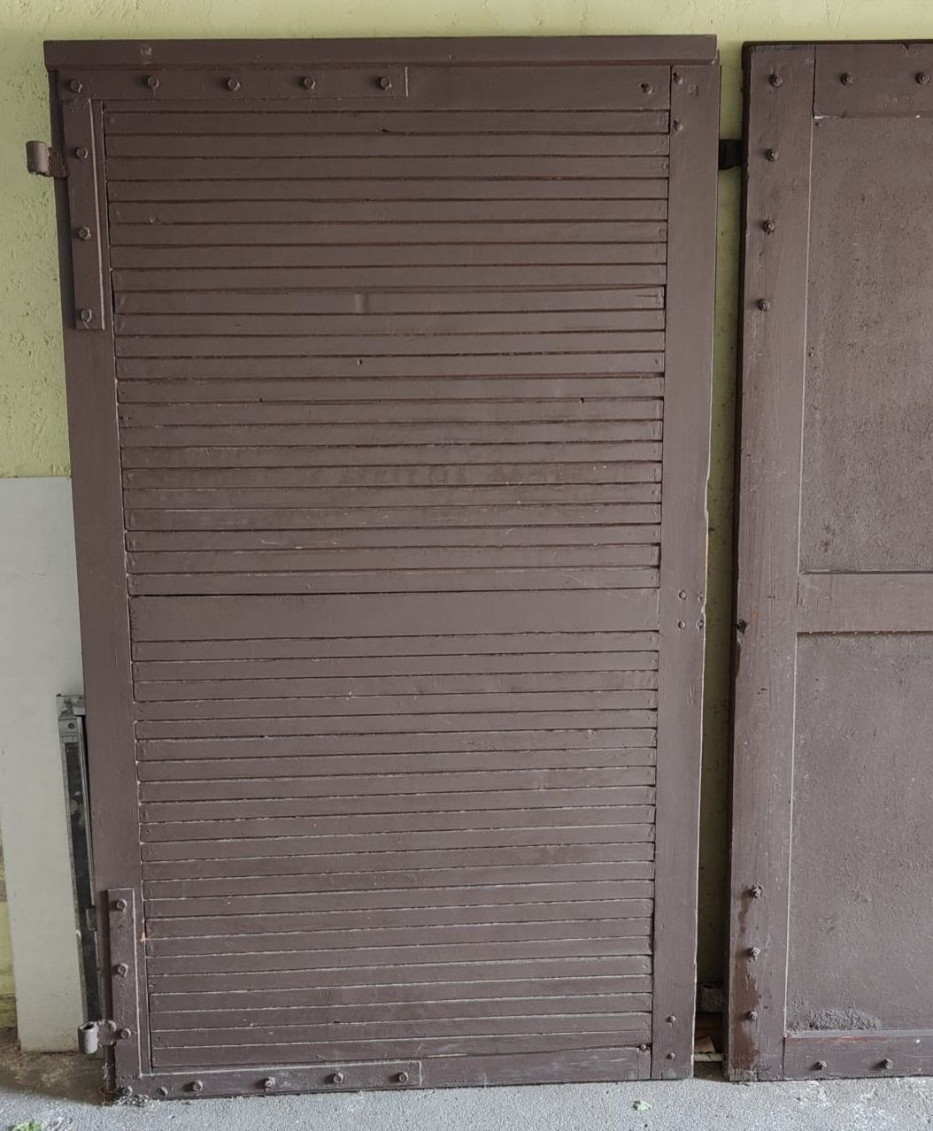 Brama garażowa/ drzwi garażowe/ brama drewniana
