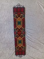 Vintage wełniany gruby kilim na żelaznych zakończeniach