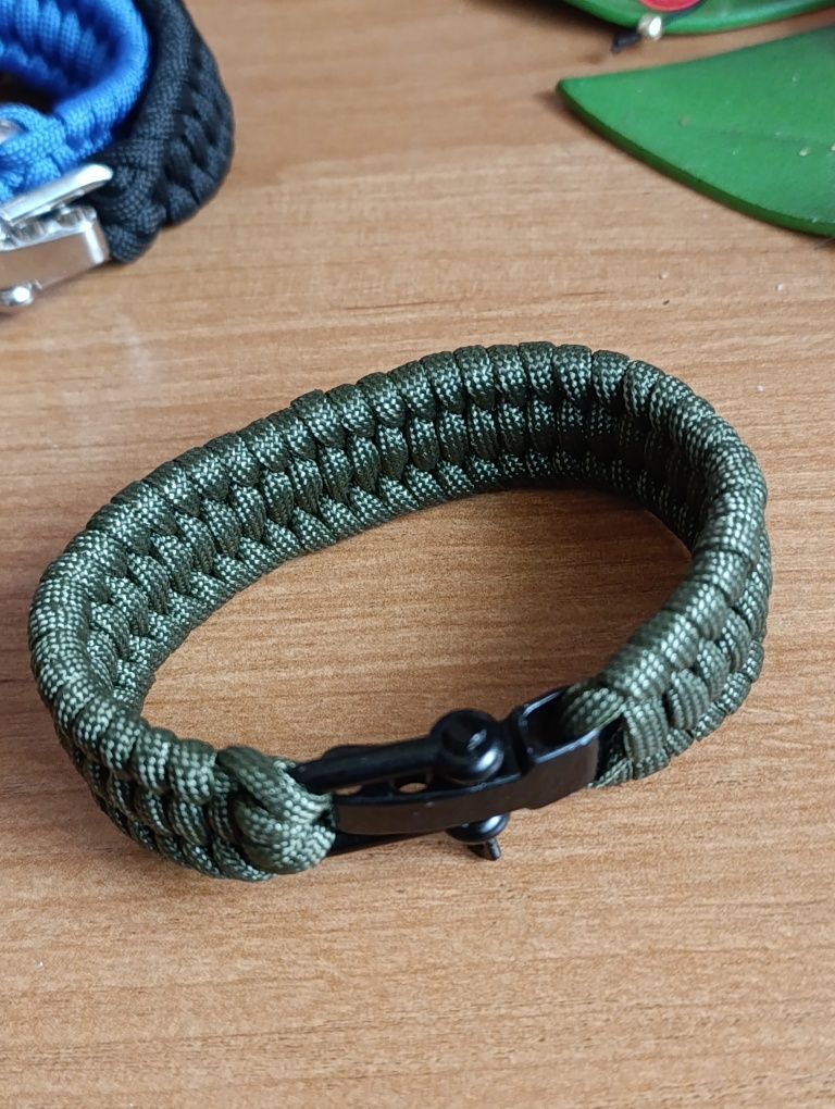 Bransoleta survival,z szeklą