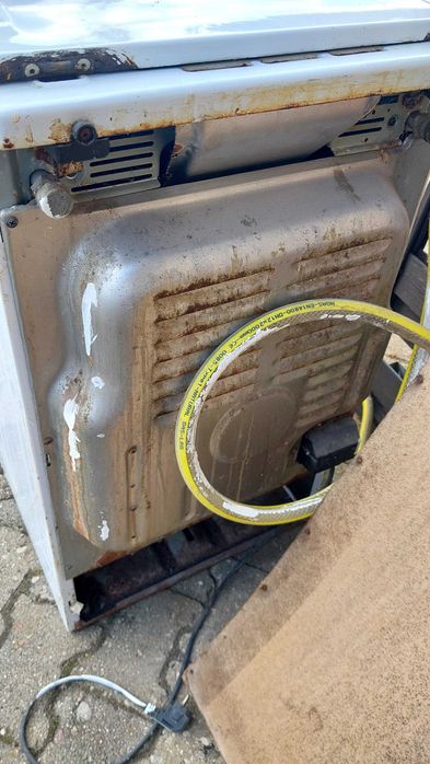 Kuchenka gazowo-elektryczna indesit K3G21(W)/U