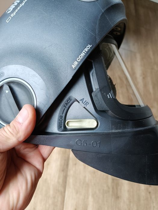 Speedglas G5-01 z trzy kolorowym wyświetla
