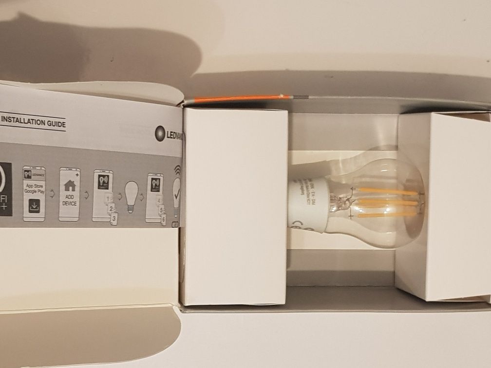Żarówka LEDVANCE SMART+ WIFI Ściemnialna LED E14 P40 4W = 40W 2700