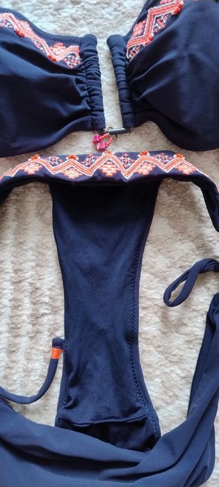 Купальник з вишивкою бісером