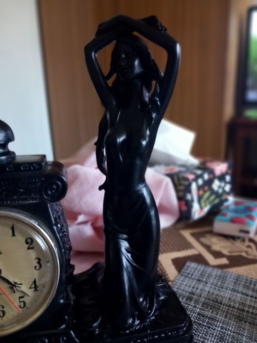 Zegar kominkowy w stylu retro