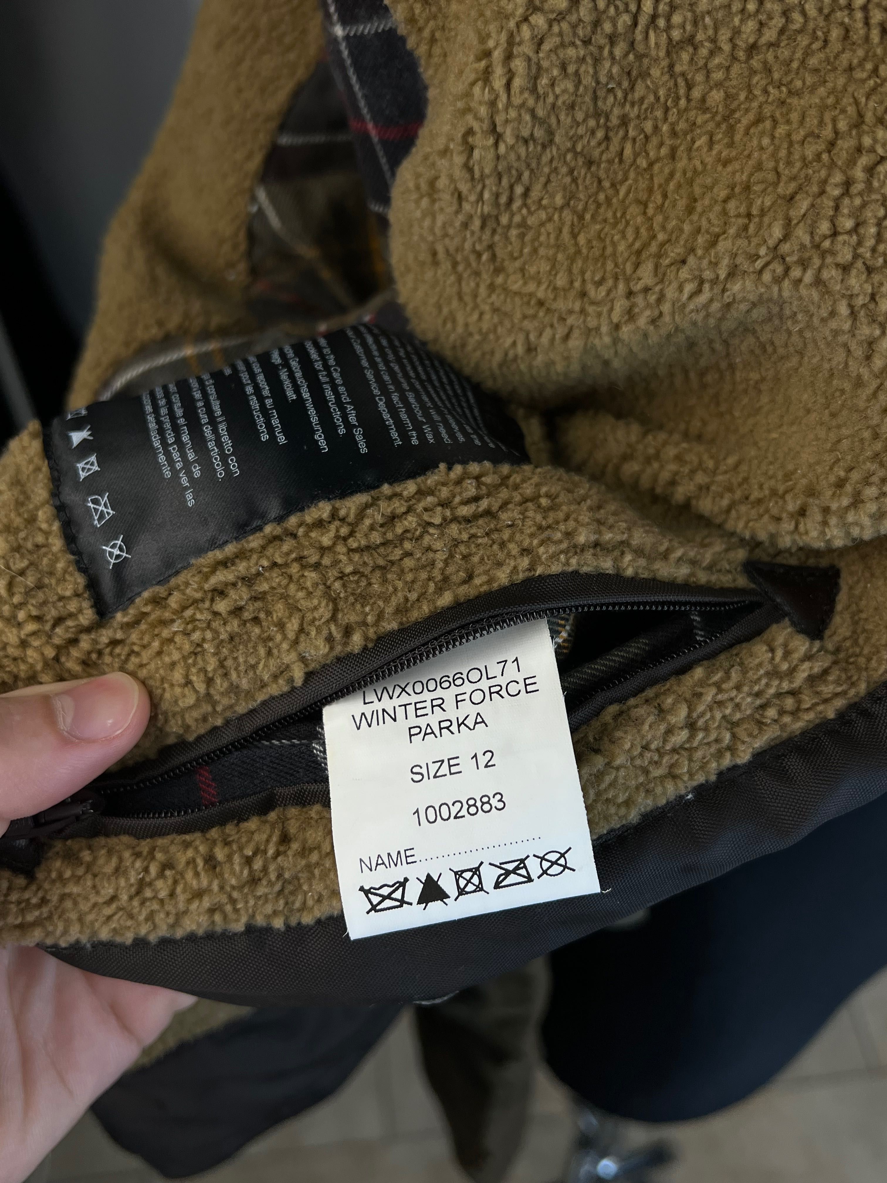 BARBOUR Winter Force Parka утеплена ваксована куртка Барбур