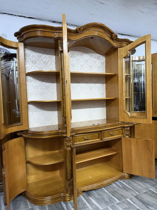 Італійська вітрина, вітрина бароко, комод, барокко, стінка, вітрина