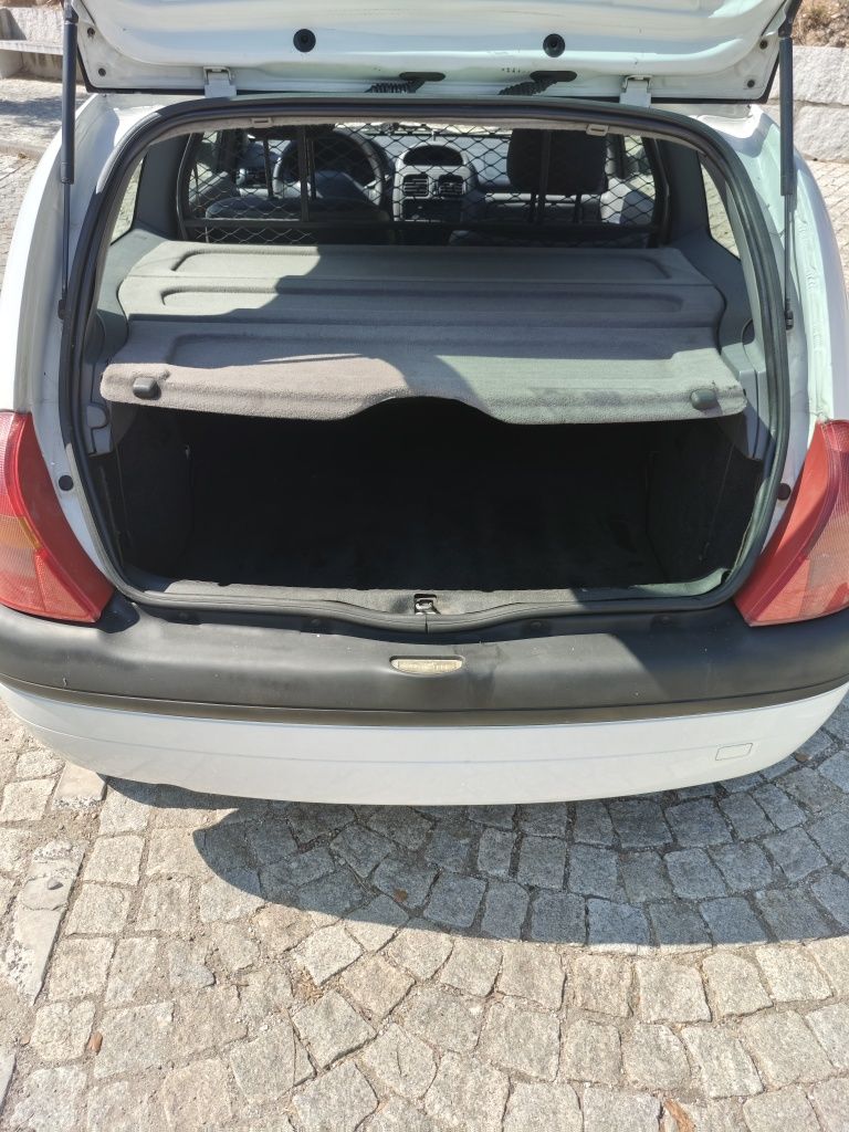 Renault Clio 1.9 D