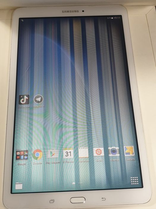 Планшет Samsung Tab E SM-T560