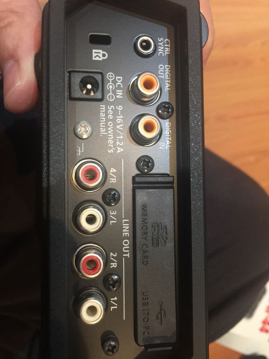 Gravador Digital Portátil Edirol by Roland R-44 “Field Recorder”