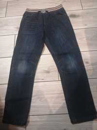 Spodnie dżinsowe r. 134cm