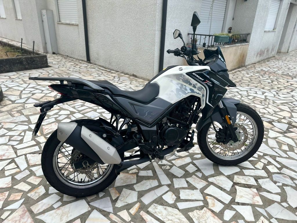 Moto 125cc ano 2023 como nova