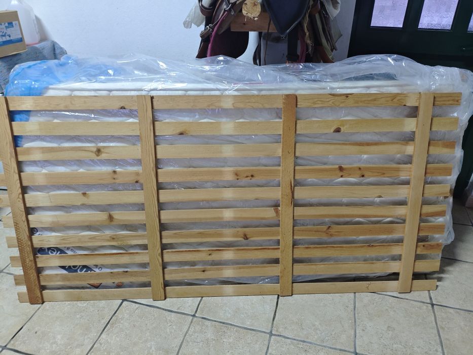 Cama solteiro com gaveta