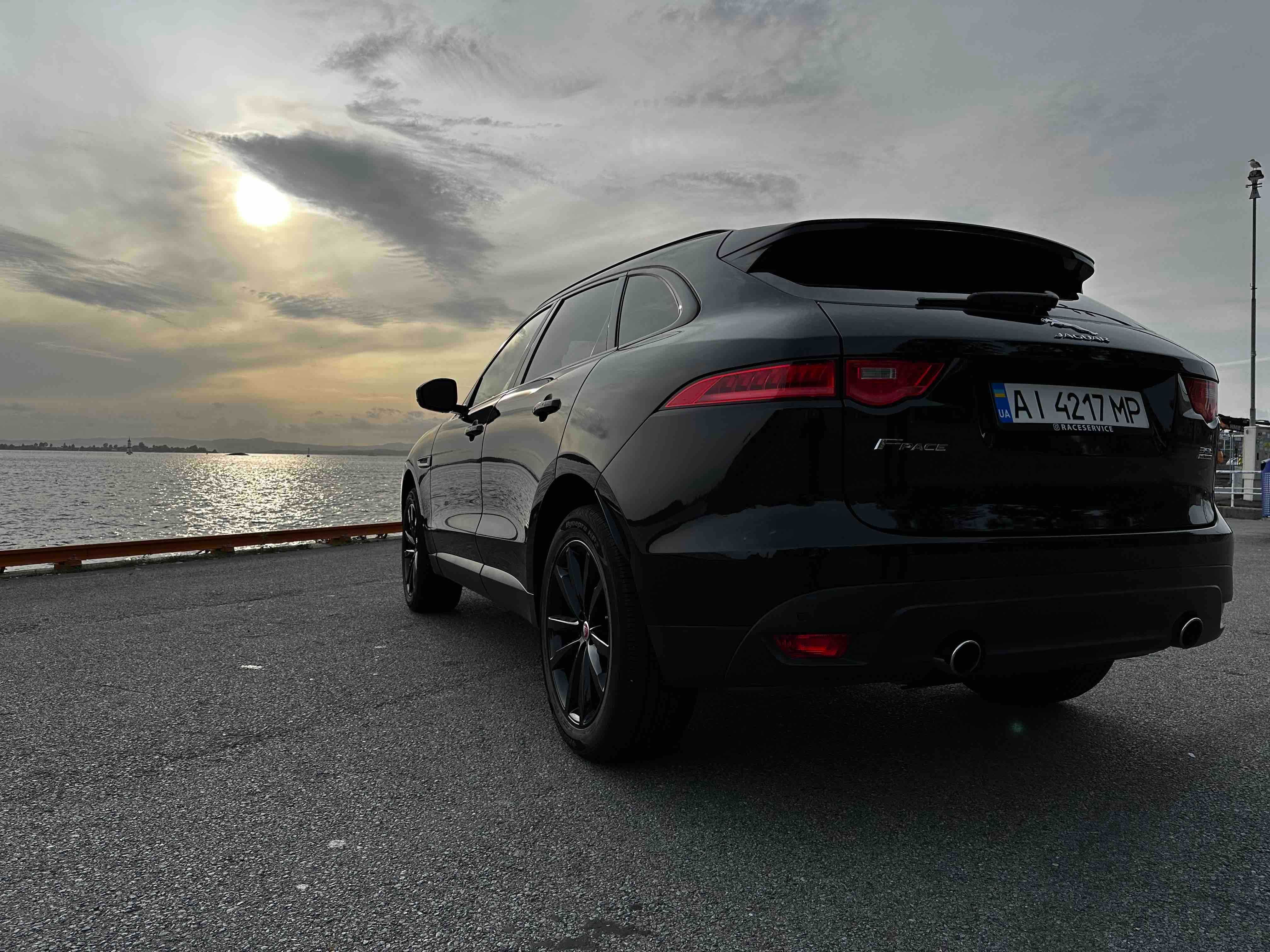 JAGUAR F-PACE PRESTIGE – грудень 2016 року випуску 95т. пробіг