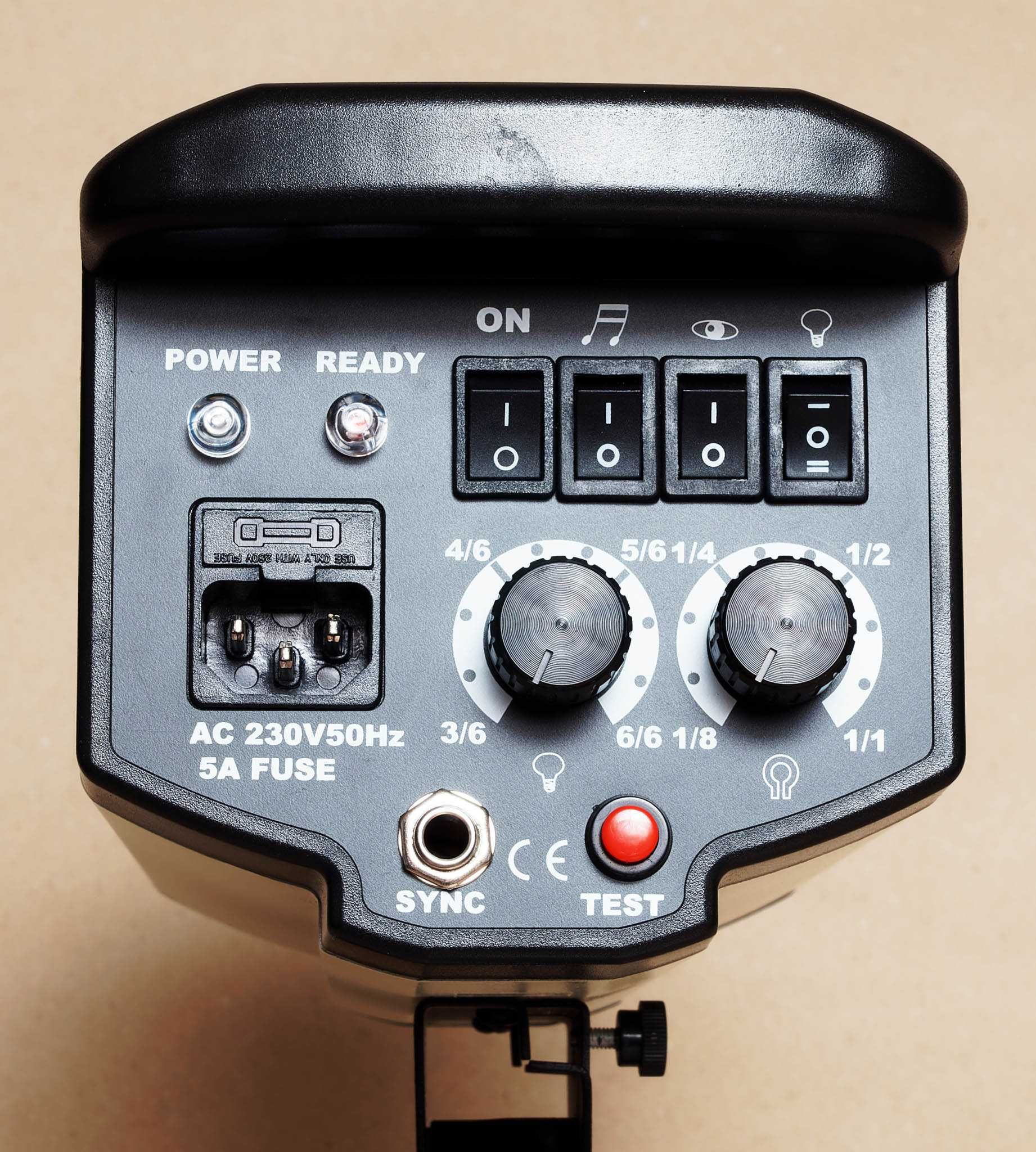 Studyjna lampa błyskowa Freepower CY-300K