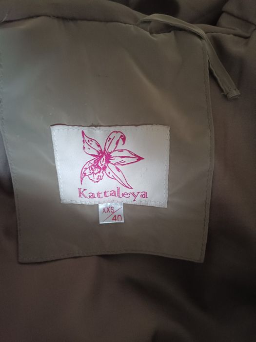 Зимова курточка, пуховик жіночій