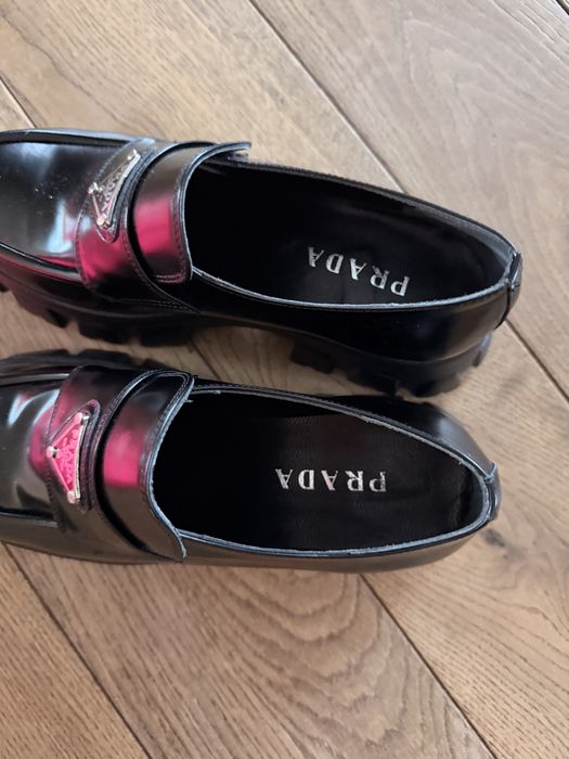 Mokasyny Prada Monolith Loafers – ikona stylu i komfortu