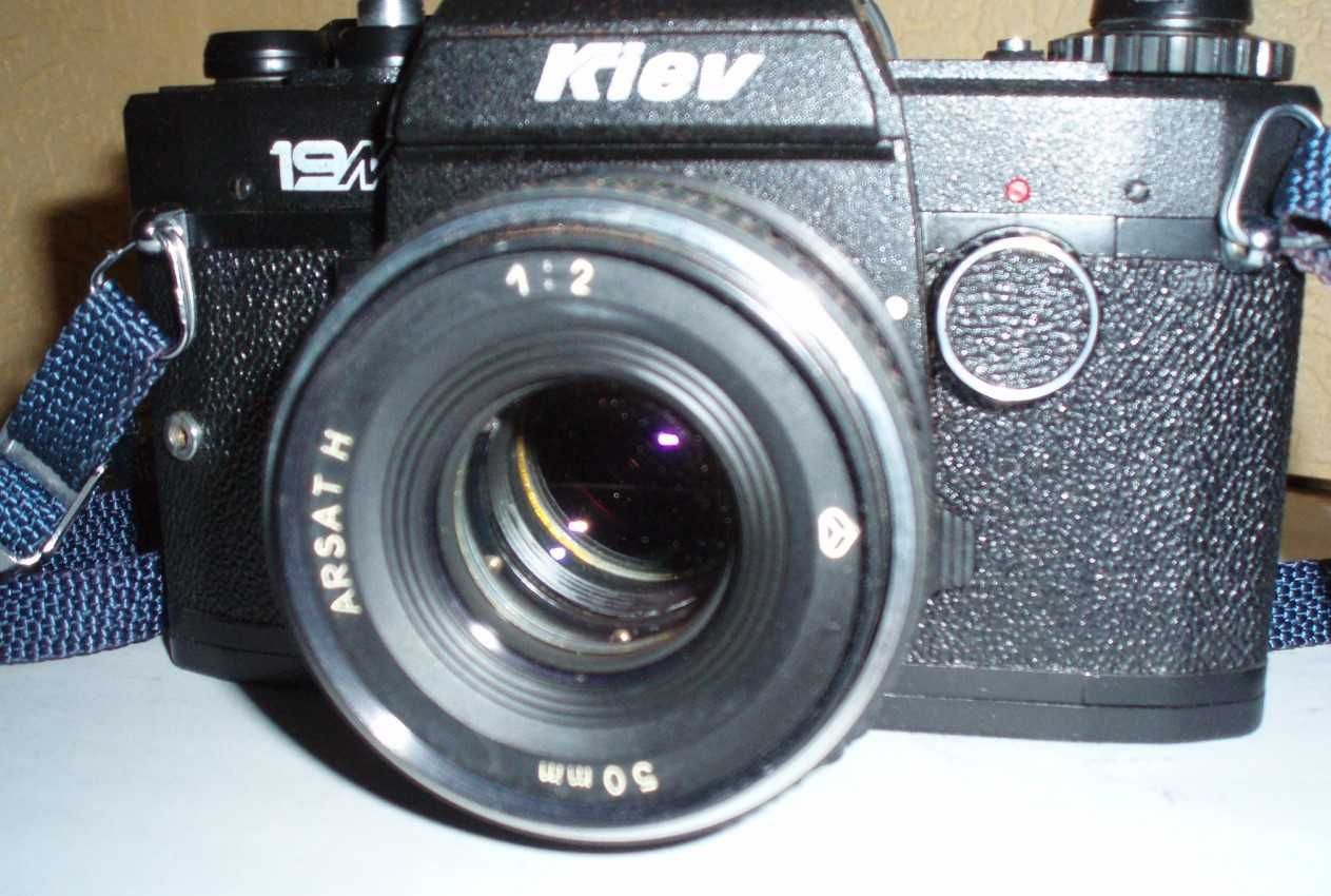Продам фотоаппарат «Киев-19М». Отличное состояние.