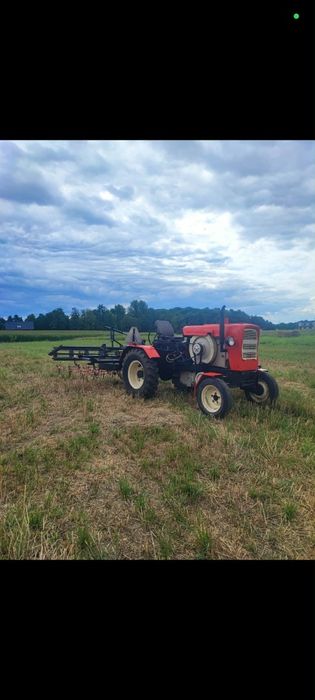 Traktor marki Sam S18 ESIOK z silnikiem Andoria 
Skrzynia star 660 
Mo