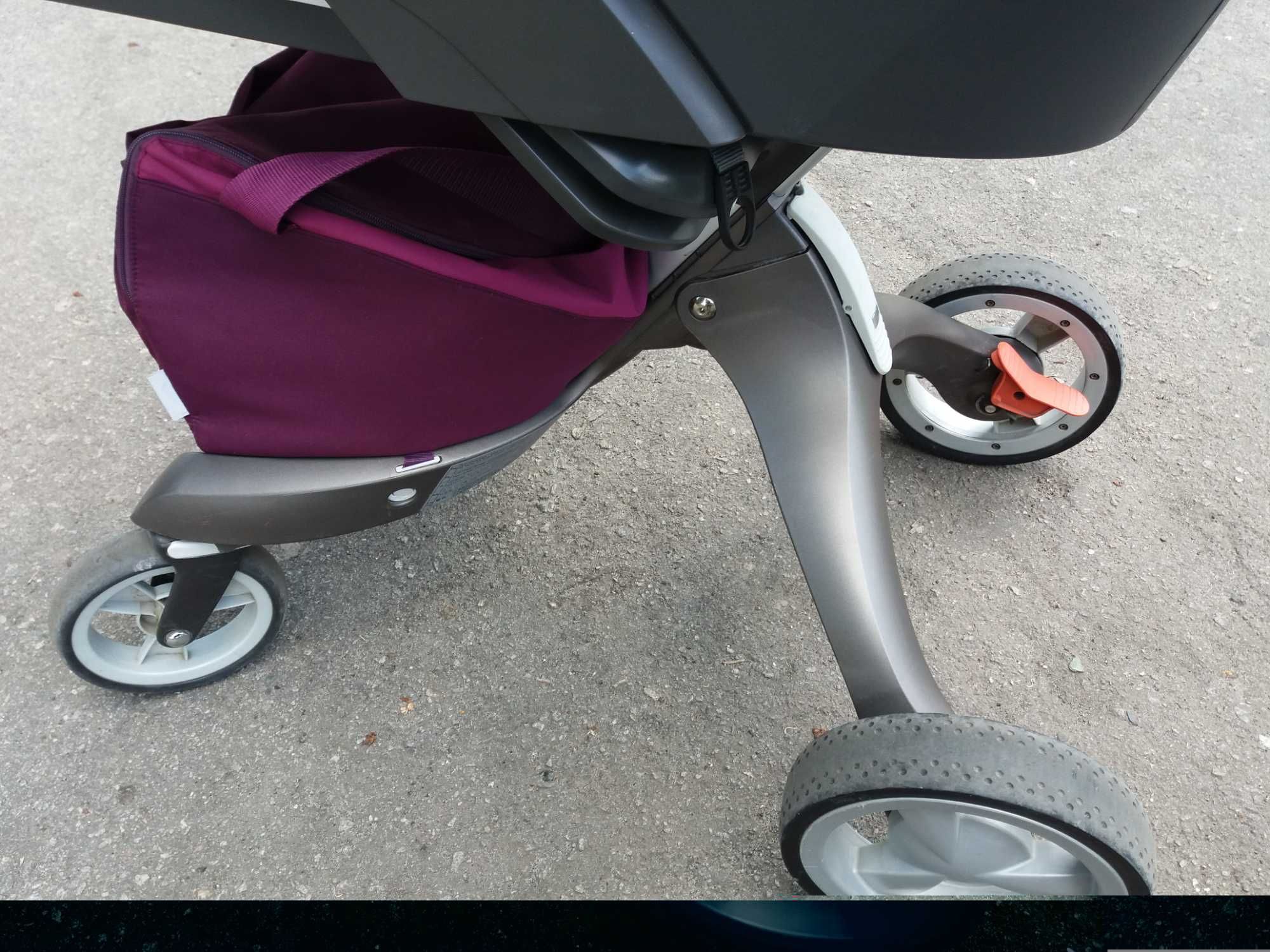 Детская коляска  Stokke v4 2в1 люлька и прогулочная