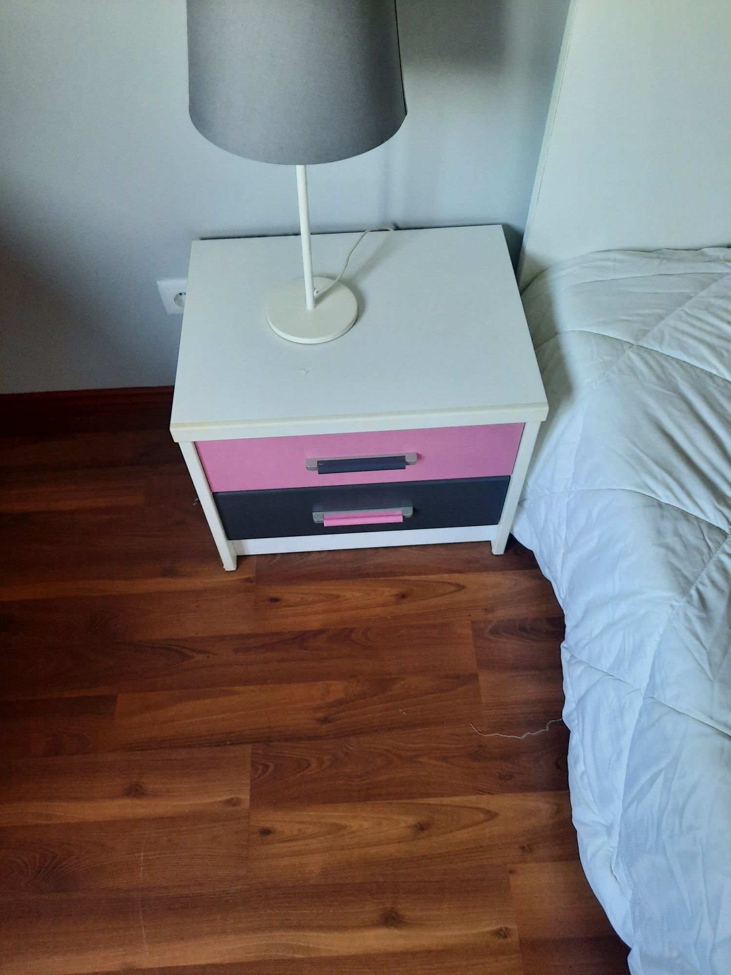 Quarto de solteiro menina