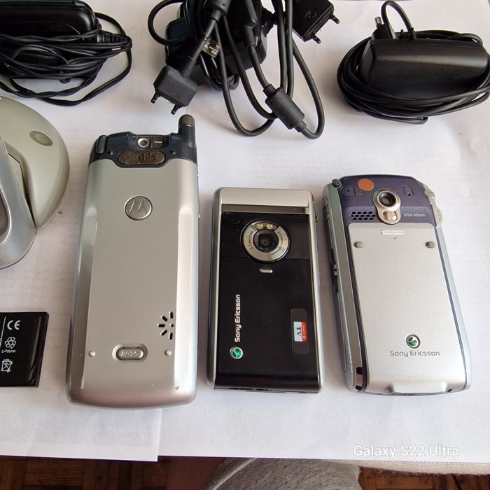 3 telefony P1 SE .P900 SE, I A925 M