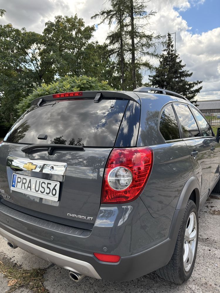 sprzedam Chevrolet Captiva LT 4x4 7-osobowy