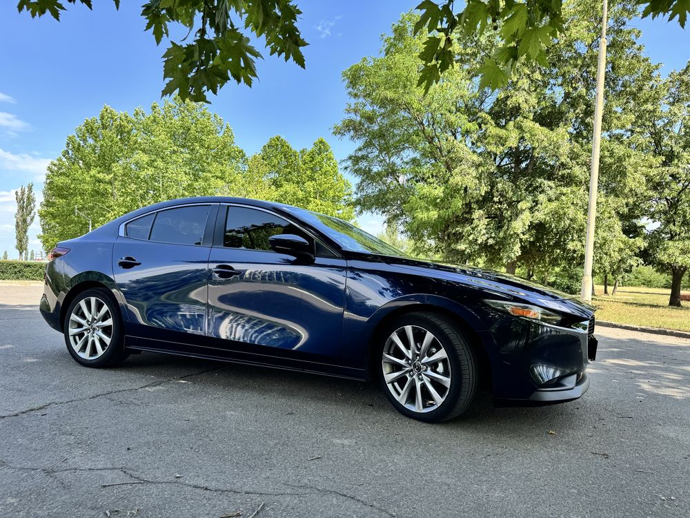 Mazda 3   2019