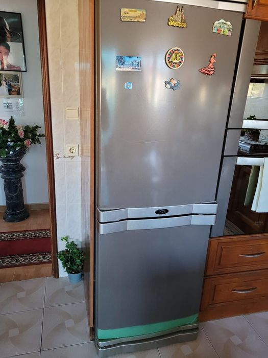 Frigorífico combinado inox