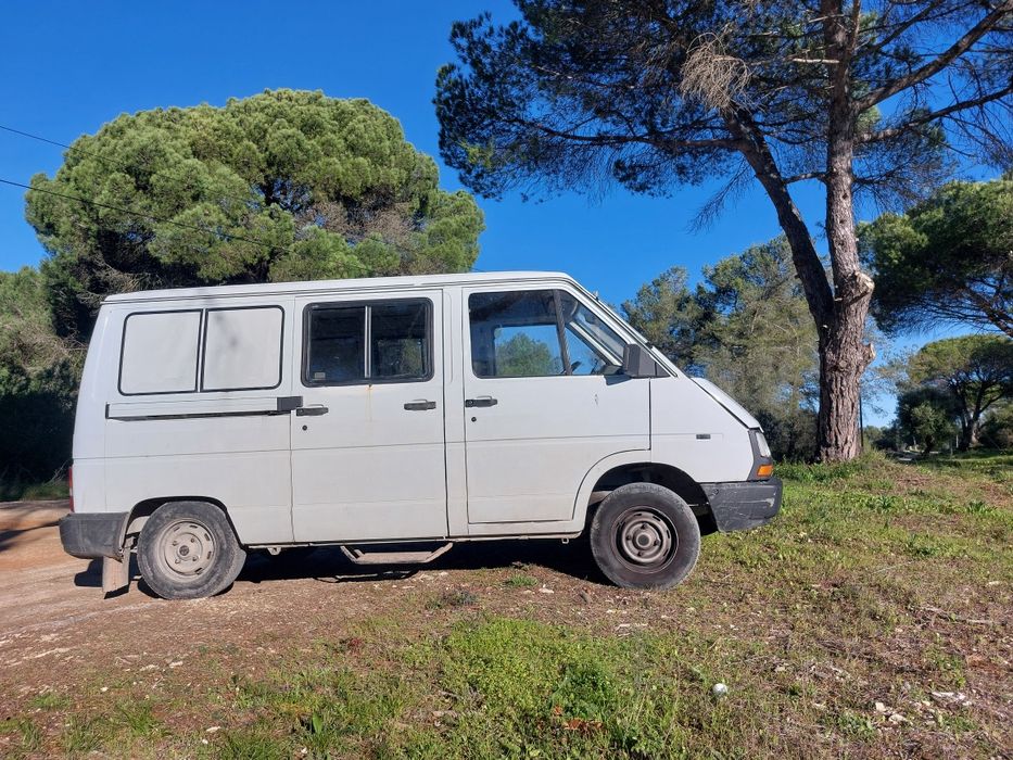 Renault TRAFIC 2.1 atmosférico