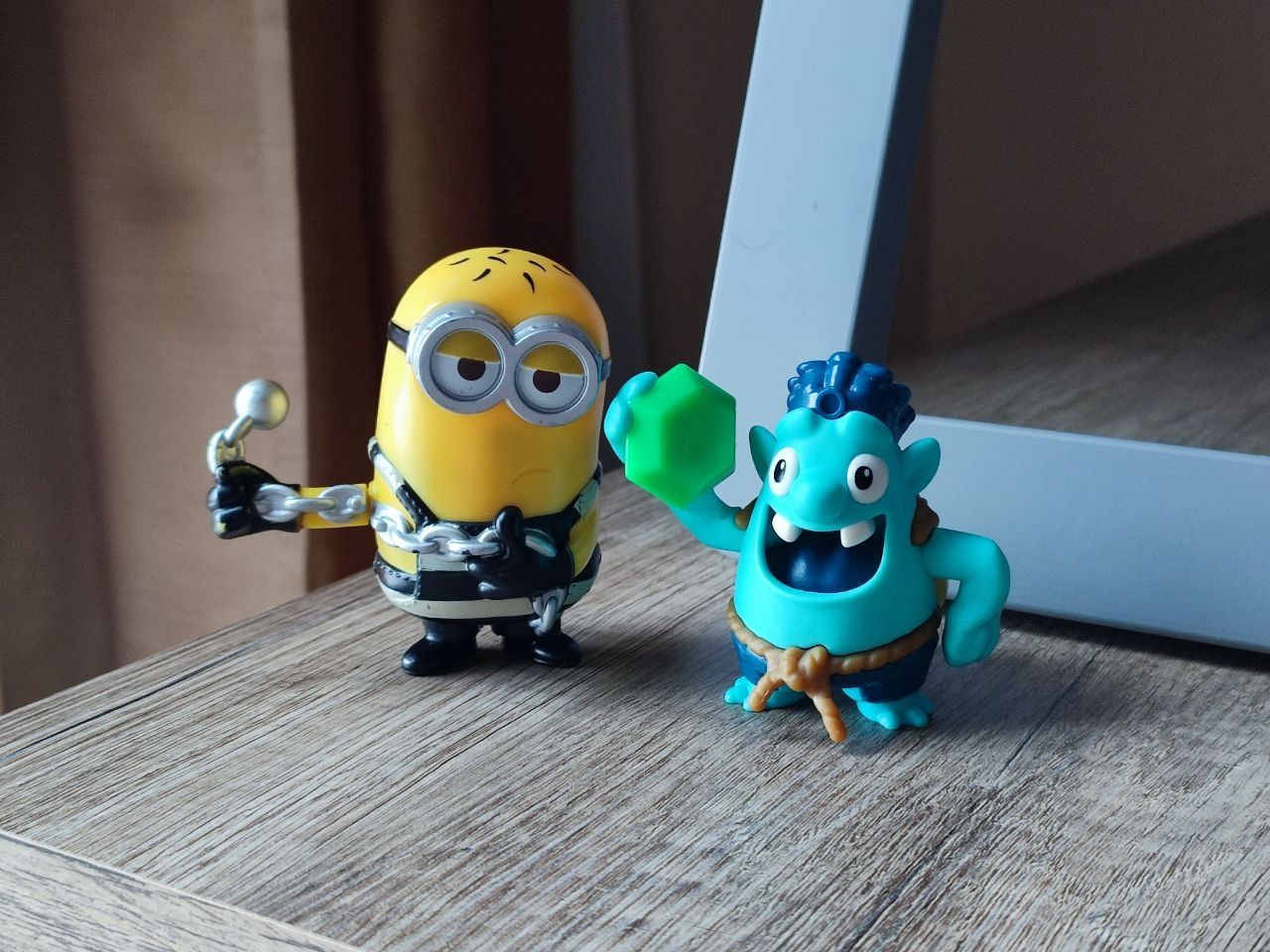 Zestaw zabawki figurki McDonald's despicable me minionki