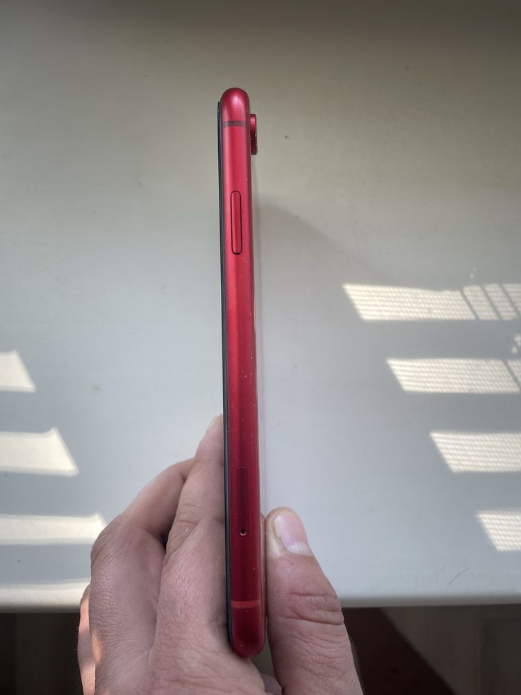iPhone XR 64gb red