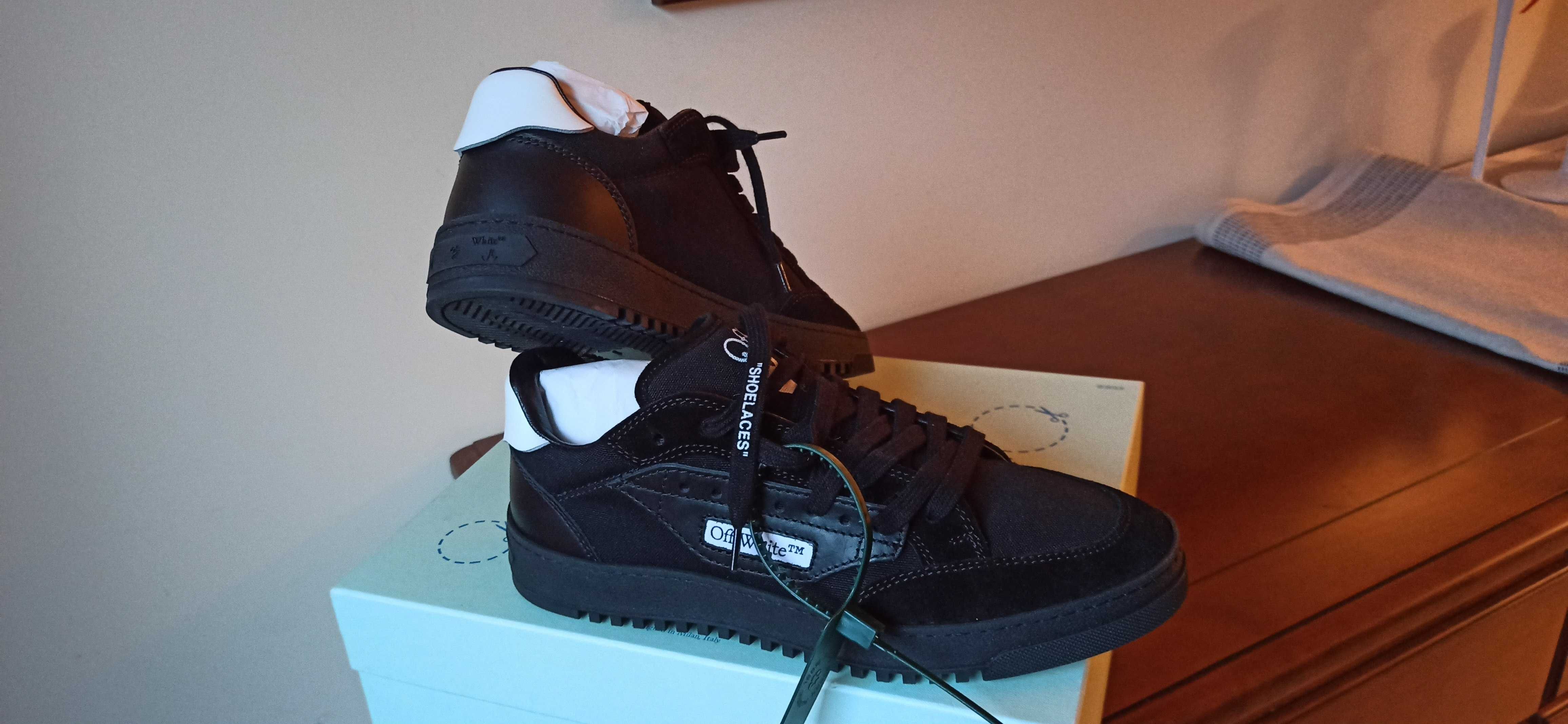 Eur 40) OFF-WHITE Vulcanized 5.0 Low Top OMIA227F21FAB,001,1001 Black