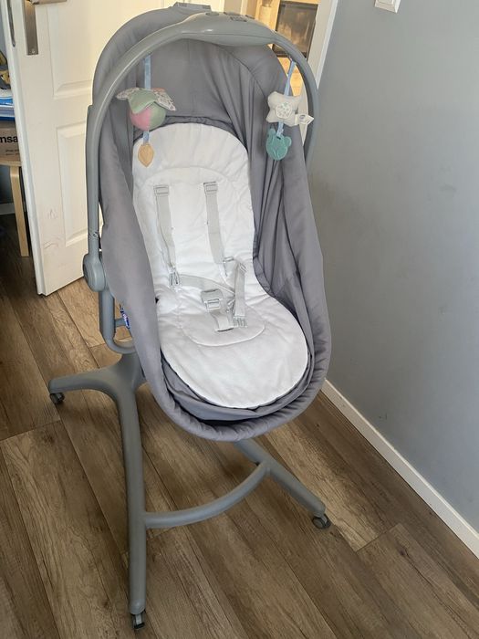 Łóżeczko Chicco Baby Hug 4w1 – wielofunkcyjne, mobilne.