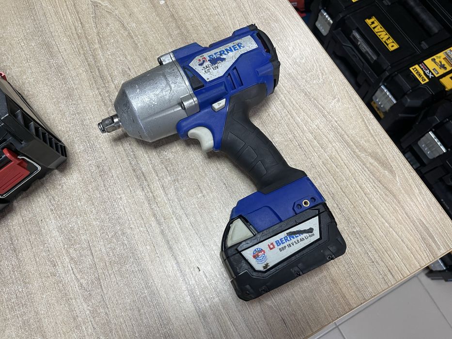 Berner Milwaukee M18 2767-22 / акумуляторний гайковерт Мілвокі 1350 Нм