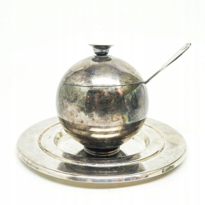 L9H HEFRA cukiernica postmodernizm