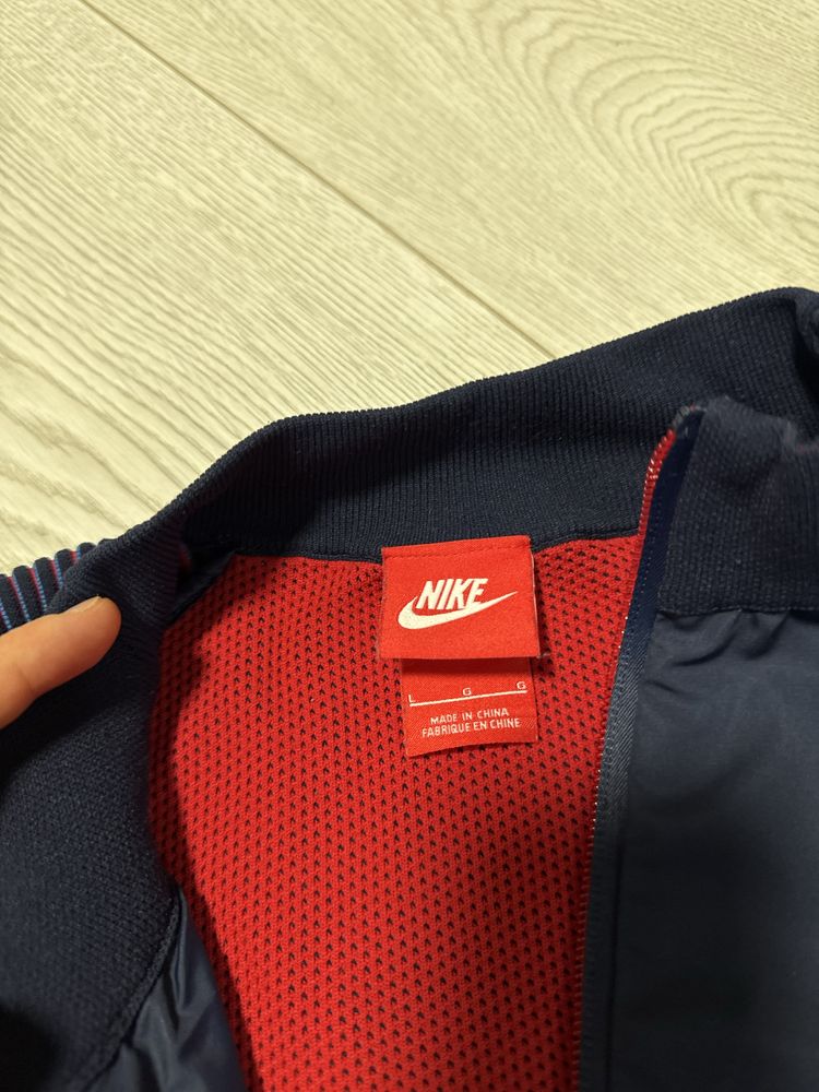 Кофта Nike, незвичний матеріал