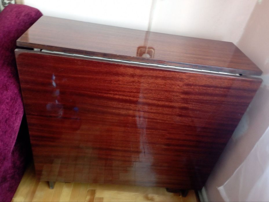 Розкладний стіл- книжка