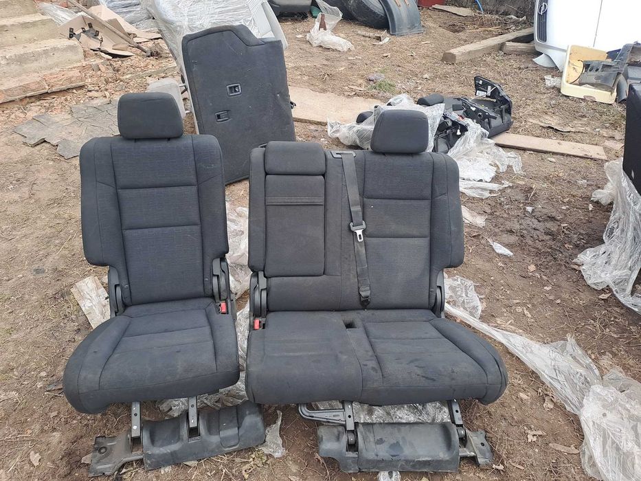 Сидения в авто передние и задние